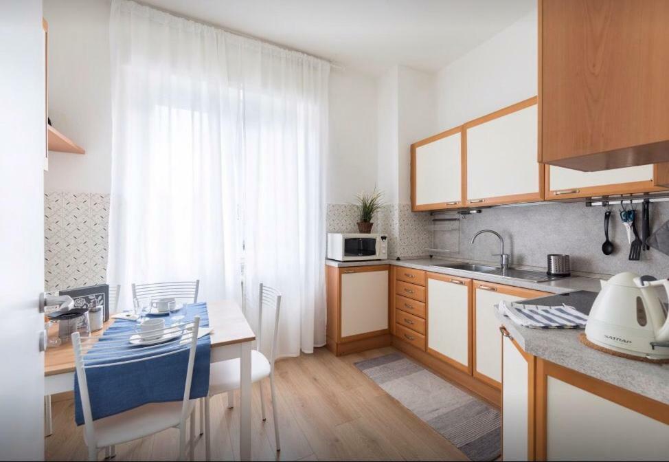 Lovely, Charming And Quiet Apartment In The Centre Air Conditioned And Free Private Garage Комо Экстерьер фото